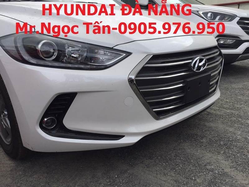 Cần bán xe Hyundai Elantra đời 2017, màu trắng, nhập khẩu-6