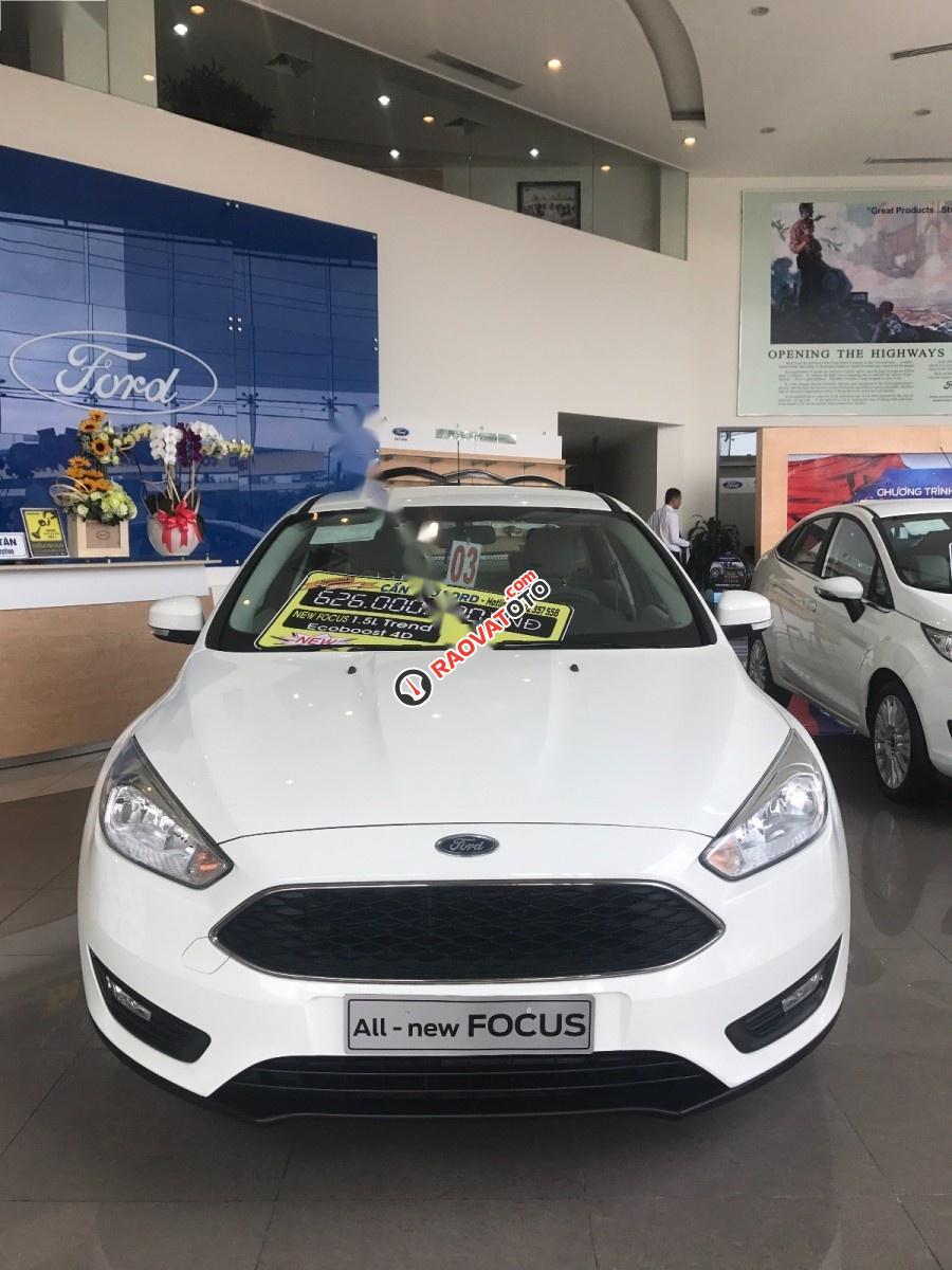 Cần bán xe Ford Focus Trend 1.5L đời 2017, màu trắng-2