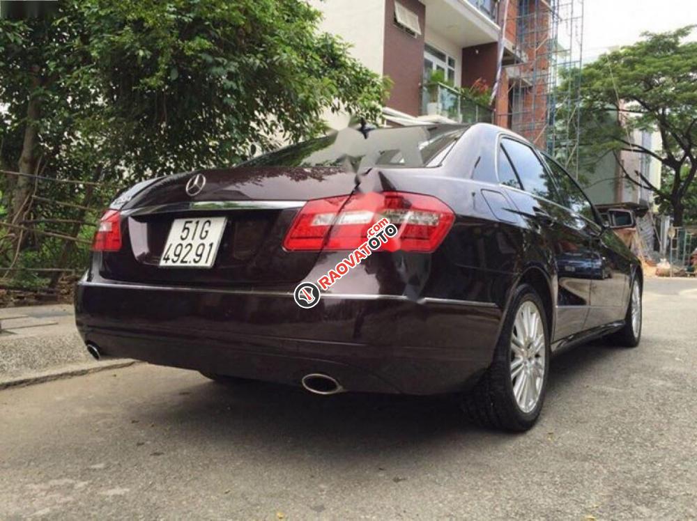 Cần bán xe Mercedes E300 đời 2012, màu nâu-3