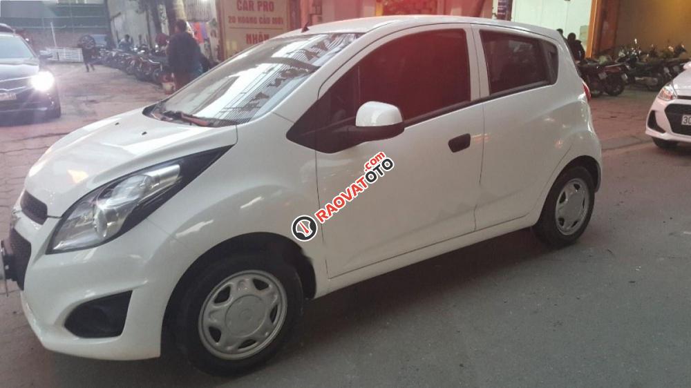 Cần bán xe Chevrolet Spark LS 1.0 MT đời 2015, màu trắng như mới-2