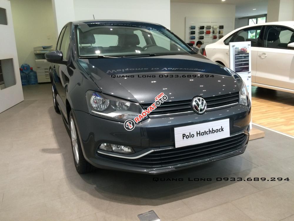 Polo Hatchback màu xám đen - Kiểu dáng thời trang nhập khẩu - LH Quang Long 0933689294-0