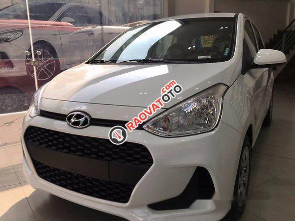 Cần bán Hyundai Grand i10 2017, màu trắng, giá chỉ 370 triệu-0