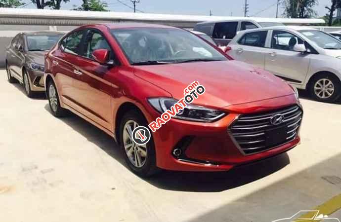 Giá xe Elantra 1.6 AT, màu đỏ, đã bao gồm phí trước bạ. Chỉ có 150 triệu lấy xe, LH Hương: 0902.608.293-15