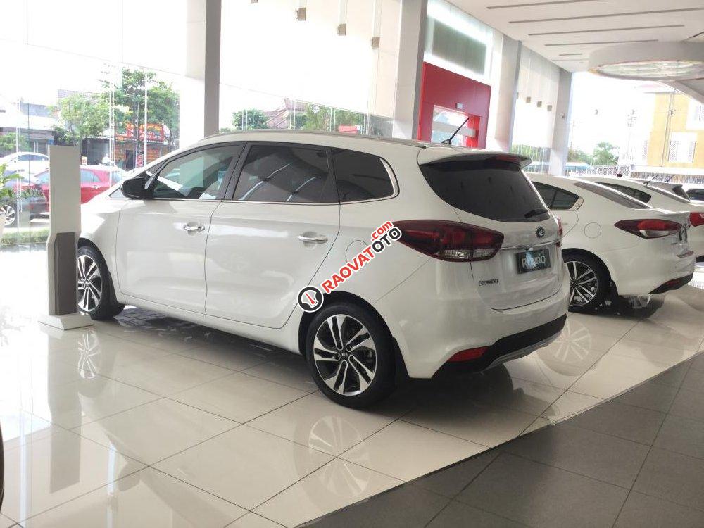 Bán Kia Rondo 7 chỗ siêu khuyến mại, trả trước 200 triệu-1