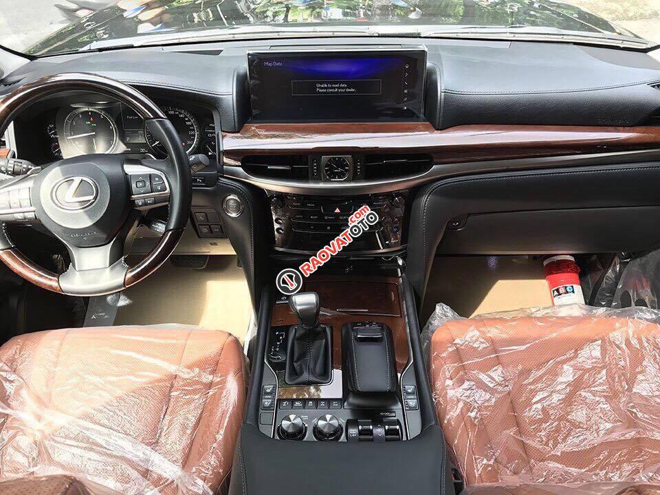 Cần bán xe Lexus LX 570 AT sản xuất 2017, màu đen, nhập khẩu Trung Đông mới 100%-4