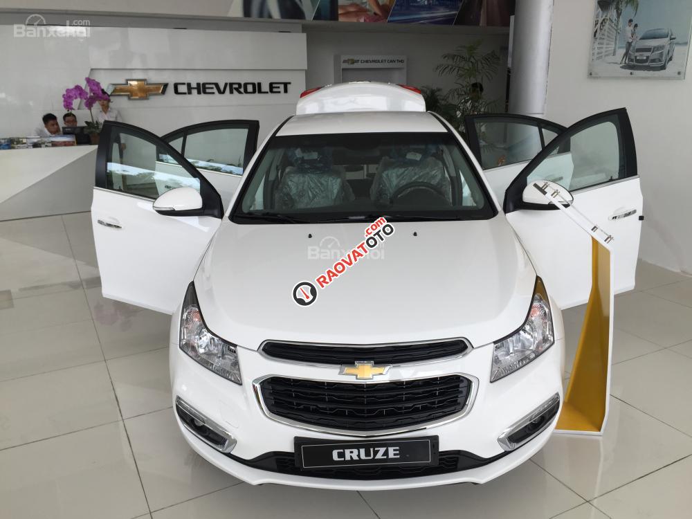 Ưu đãi 40 triệu, Chevrolet Cruze LT trả trước tầm 130 triệu, LH Nhung 0975768960-3