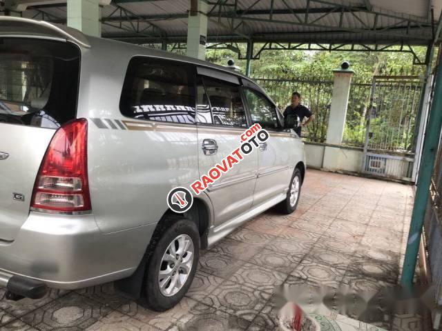 Bán xe Toyota Innova đời 2006, màu bạc, giá 355tr-0