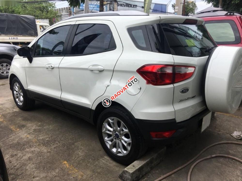 Cần bán xe Ford EcoSport Titanium đời 2016, màu trắng số tự động, giá tốt-3