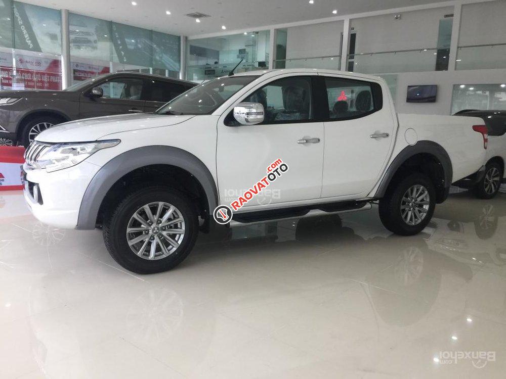 Bán Mitsubishi Triton tại Đà Nẵng, màu trắng, nhập khẩu Thái Lan, xe giao ngay, LH Quang 0905596067-1