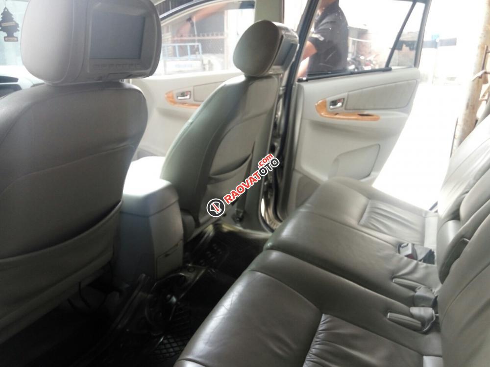 Bán Toyota Innova V 2.0AT, 2011, biển SG, xe gia đình đi kỹ, có NH hỗ trợ góp 60%-7