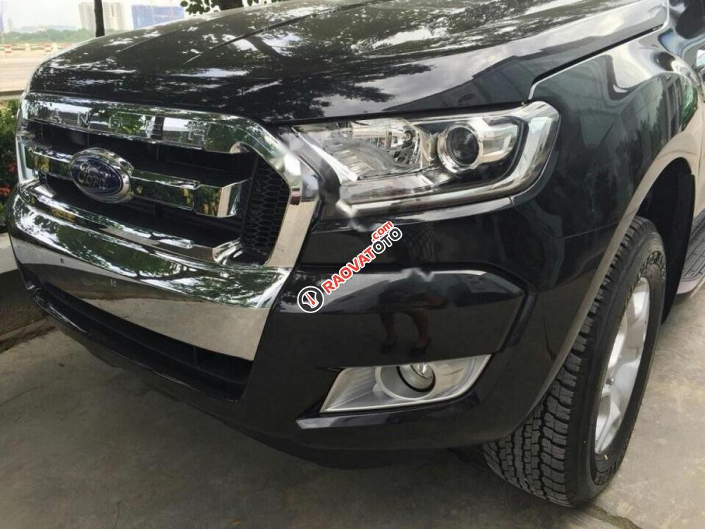 Cần bán xe Ford Ranger XLT 4x4 MT đời 2017, màu đen, nhập khẩu nguyên chiếc-2