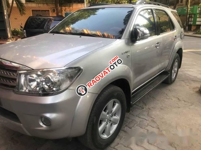 Bán gấp Toyota Fortuner 2.7V đời 2011, màu bạc số tự động-4