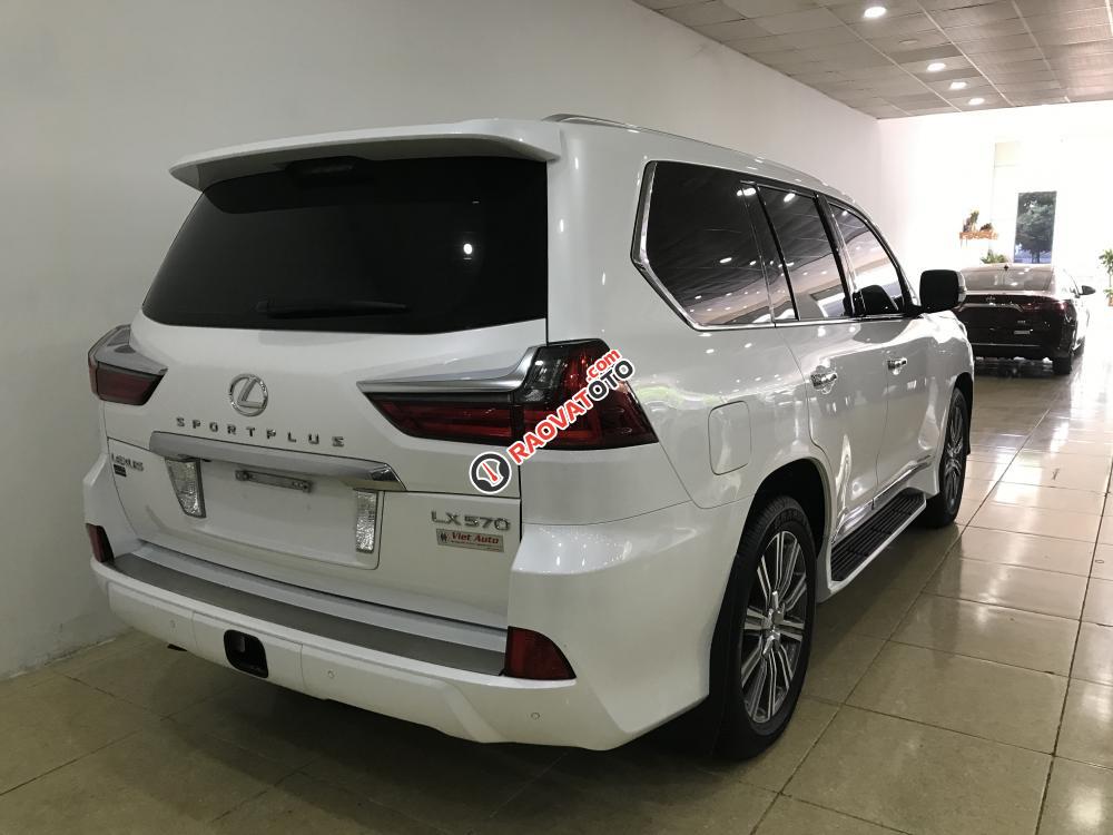 Bán Lexus LX570 sản xuất và đăng ký 2016, xe full options, đi 5000km như mới tinh-3