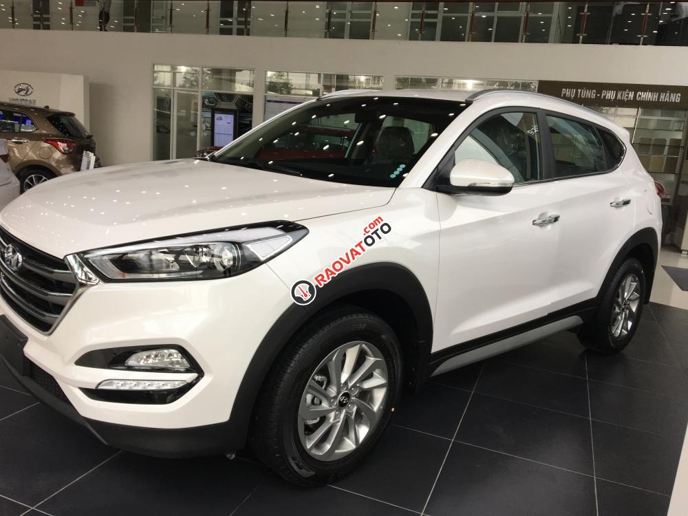 Bán xe Hyundai Tucson tiêu chuẩn-1