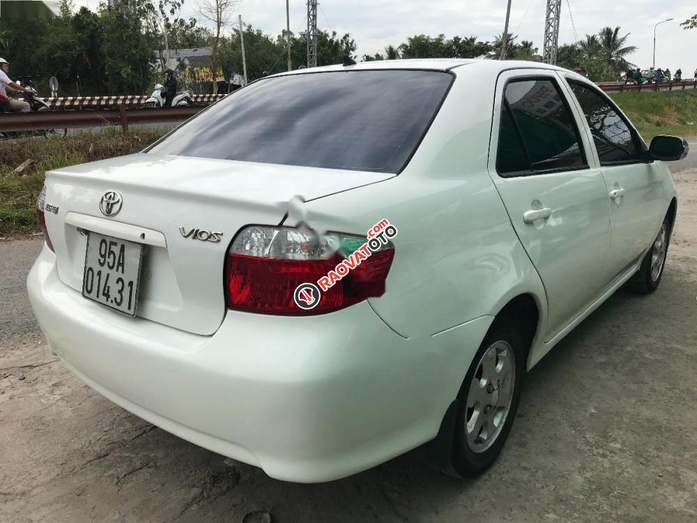 Cần bán Toyota Vios G năm 2004, màu trắng-4