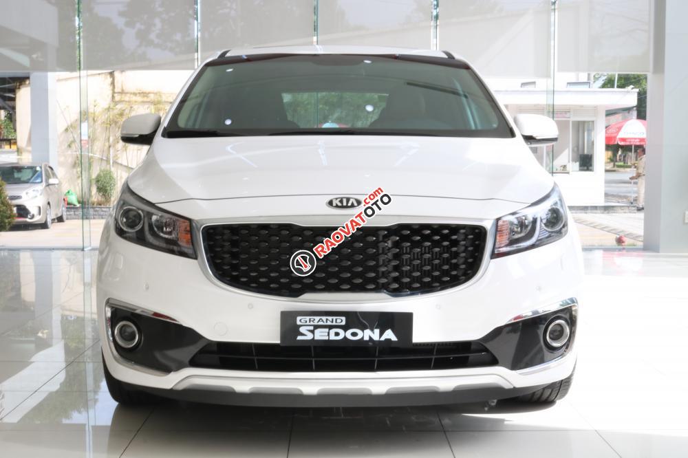 Bán xe Kia Sedona GATH 2018, giá tốt nhất thị trường, HT vay lãi suất thấp-0