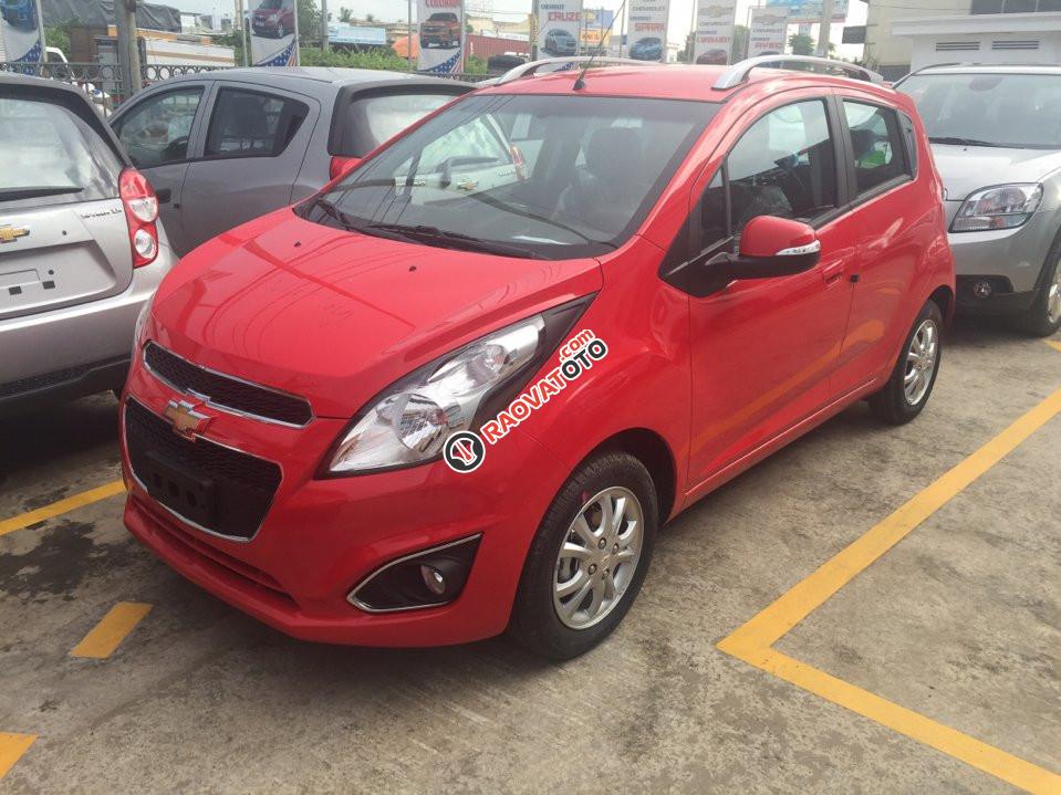 Cần bán xe Chevrolet Spark LT đời 2017, đủ màu, NH hỗ trợ vay 80%, xe hơi Mỹ giá tốt-0