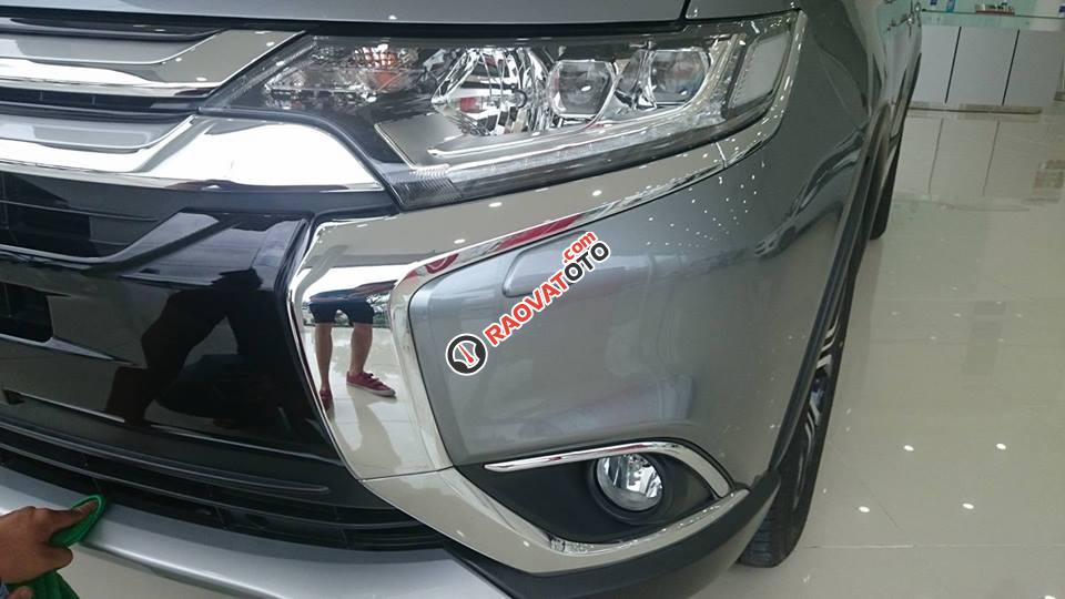 Xe SUV Outlander 2.0l nhập nguyên chiếc, xe model 2018, màu xám giao ngay 0982.455.567-4