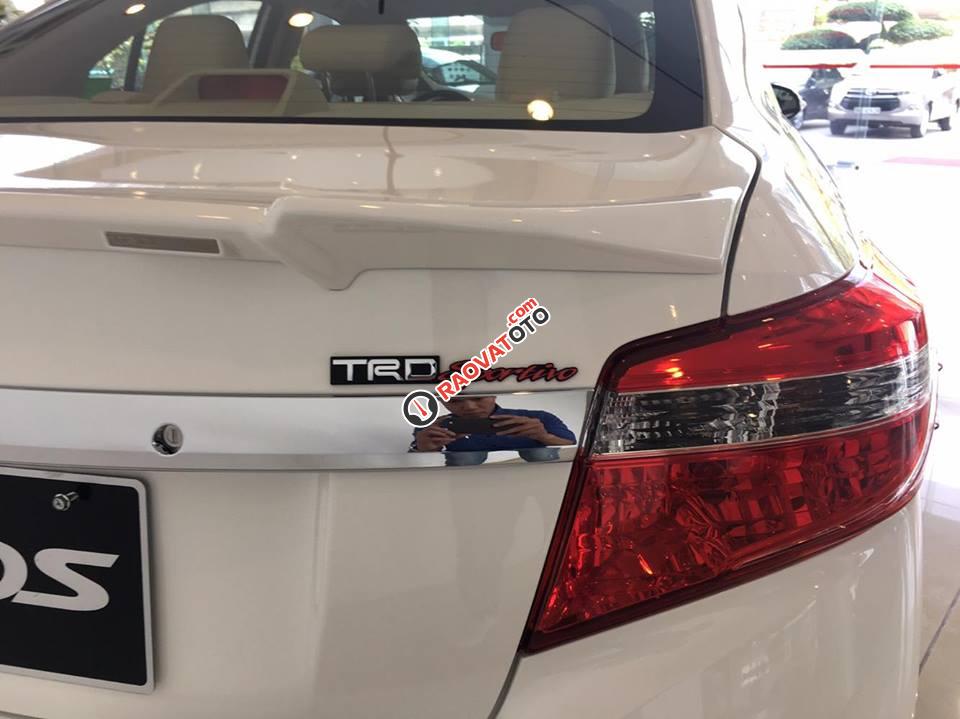 Cần bán Toyota Vios 1.5G CVT TRD 2018, màu trắng phiên bản thể thao TRD, giao ngay-7