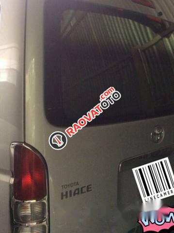 Bán xe Toyota Hiace sản xuất 2014, màu bạc xe gia đình, giá tốt-1