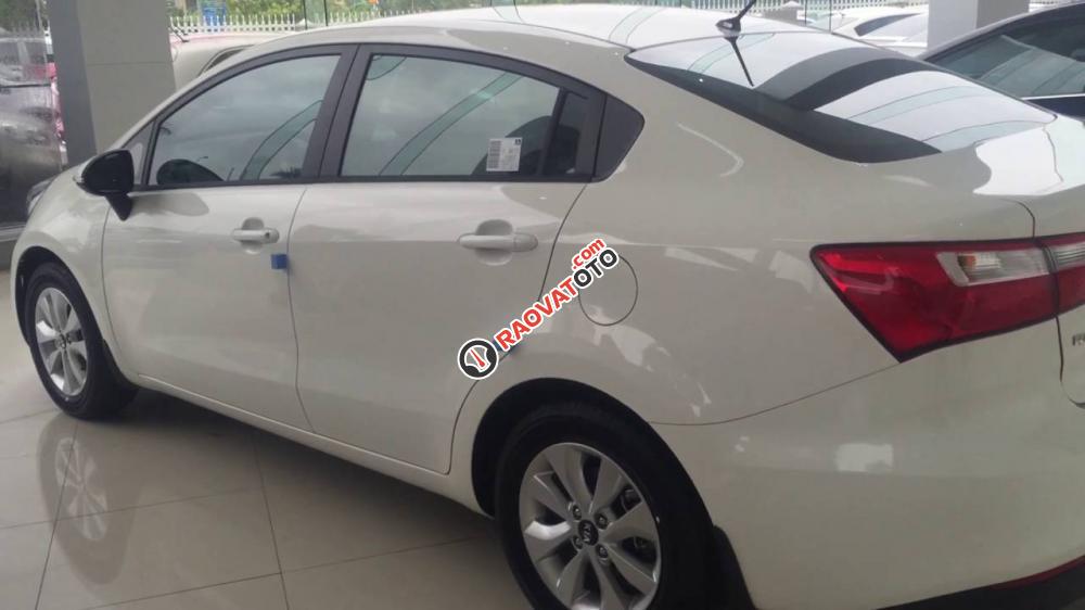 Bán xe Kia Rio 4DR 2016, màu trắng, nhập khẩu nguyên chiếc, hỗ trợ trả góp, LH 0989.240.241-1