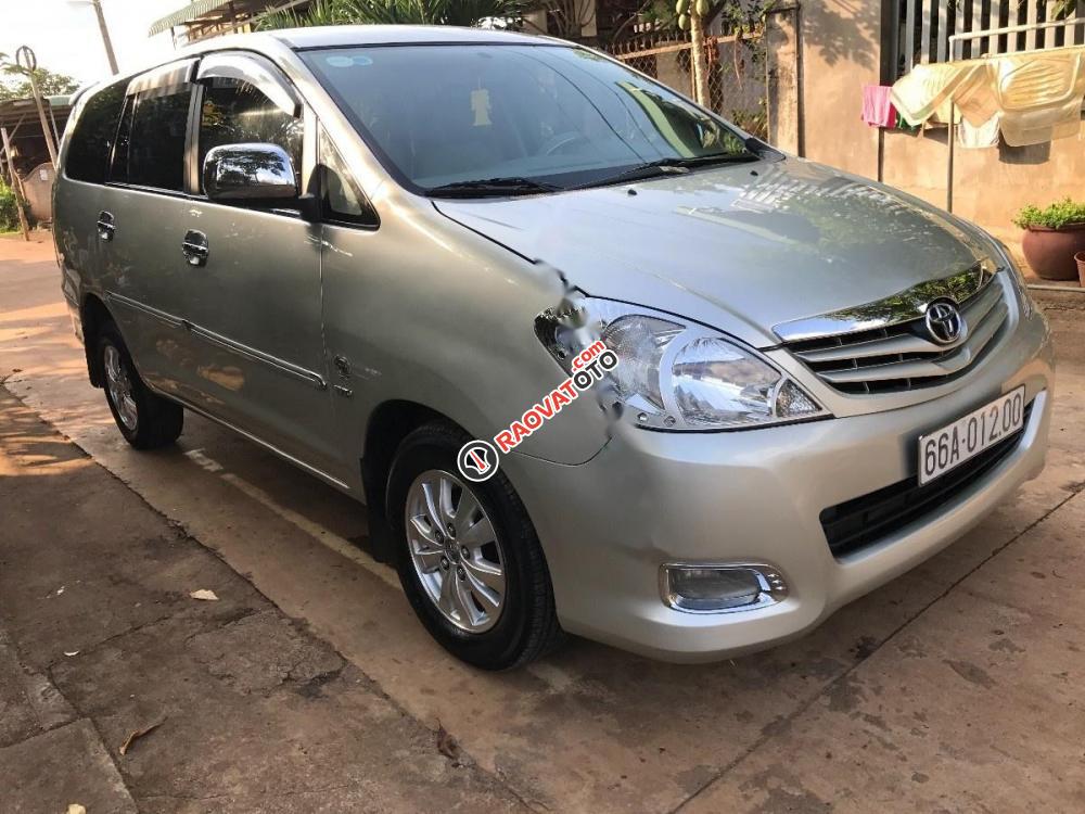 Bán xe Toyota Innova G 2007, màu bạc giá cạnh tranh-8