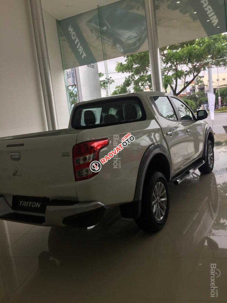 Bán Mitsubishi Triton tại Đà Nẵng, màu trắng, nhập khẩu Thái Lan, xe giao ngay, LH Quang 0905596067-5