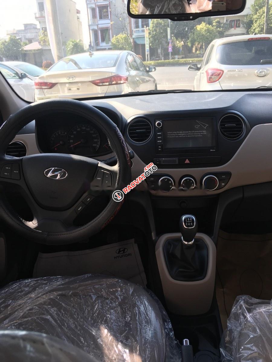 Bán Hyundai Grand i10 năm 2017, màu trắng, giá chỉ 390 triệu-0