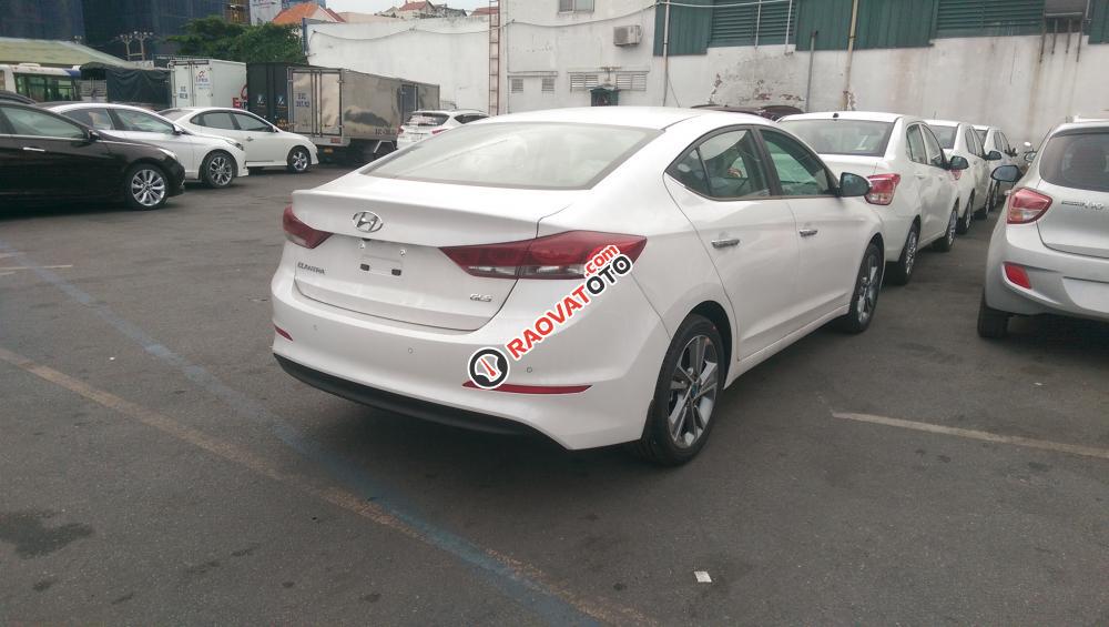 Hyundai Elantra đời 2017, màu trắng, giá chỉ 565 triệu, gọi ngay 098.960.9151-10