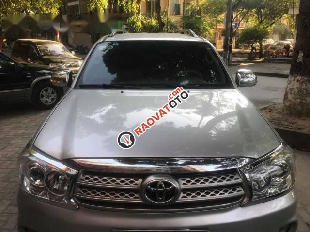 Bán gấp Toyota Fortuner 2.7V đời 2011, màu bạc số tự động-3