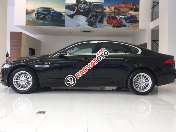 Cần bán giá xe Jaguar XF 2017 đủ màu: Trắng, xanh, đen, màu đỏ - Tặng ngay gói bảo dưỡng gần 200tr-0