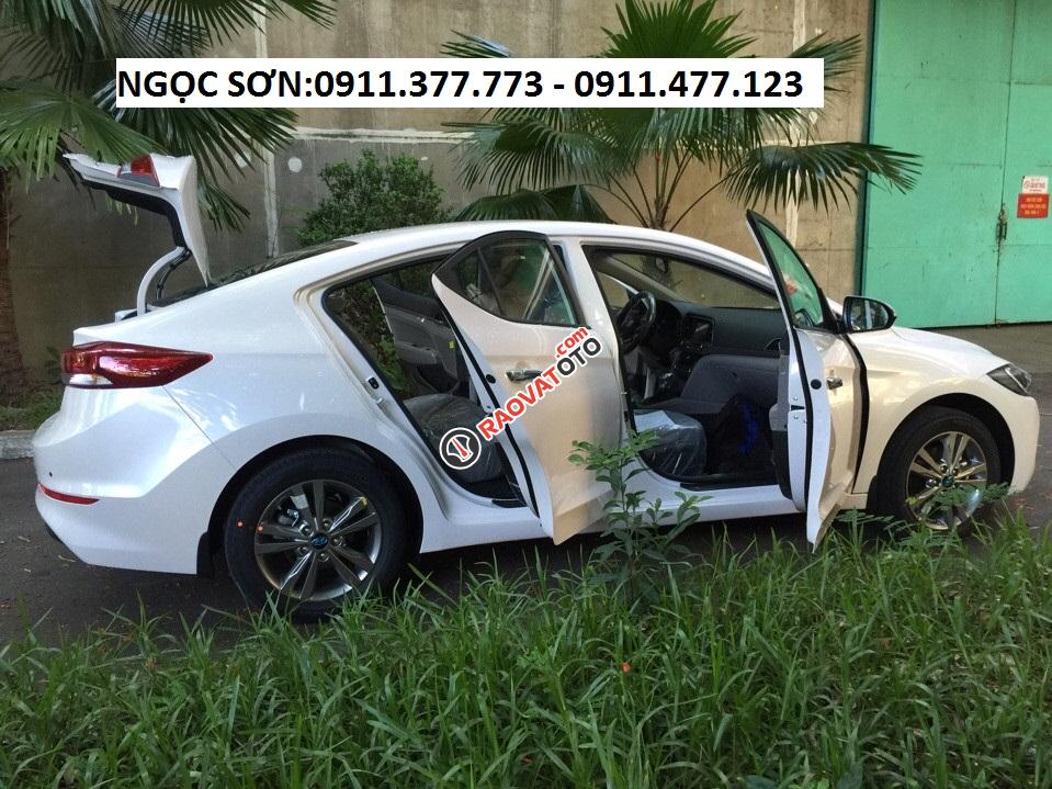 "Mừng xuân 2018" giảm sốc Hyundai Elantra Đà Nẵng, hỗ trợ vay 90%, LH Ngọc Sơn: 0911.377.773-11