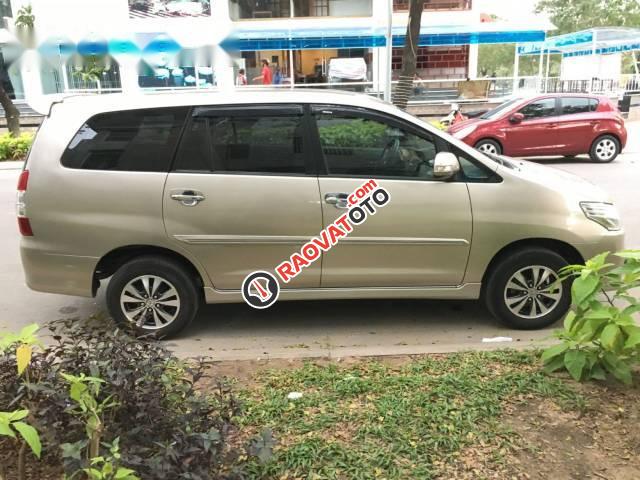 Bán xe Toyota Innova đời 2016 xe gia đình-3