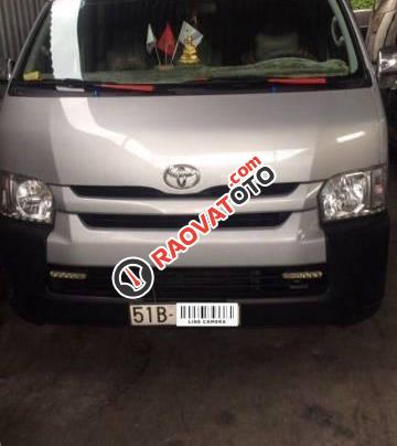 Bán xe Toyota Hiace sản xuất 2014, màu bạc xe gia đình, giá tốt-0