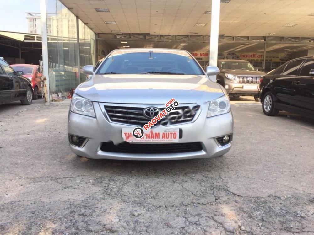 Cần bán lại xe Toyota Camry 2.4G năm 2010, màu bạc, giá 625tr-0