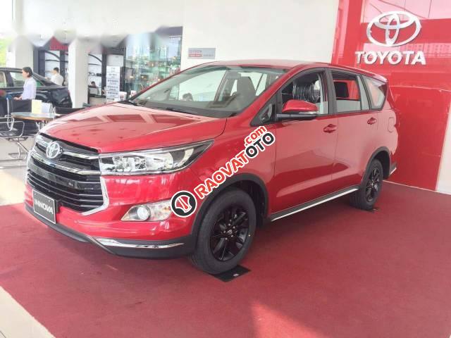 Bán xe Toyota Innova năm 2017, màu đỏ-1