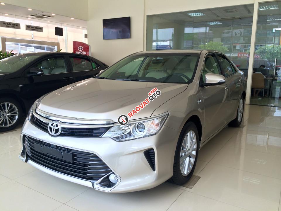 Bán xe Toyota Camry 2.0E đời 2018, xả hàng giá cực tốt, tặng nhiều tiền mặt và phụ kiện-4