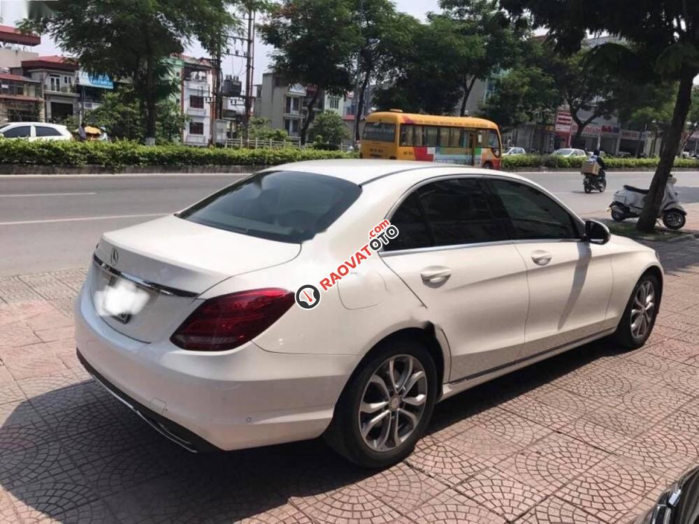 Cần bán gấp Mercedes C200 đời 2016, màu trắng như mới-7