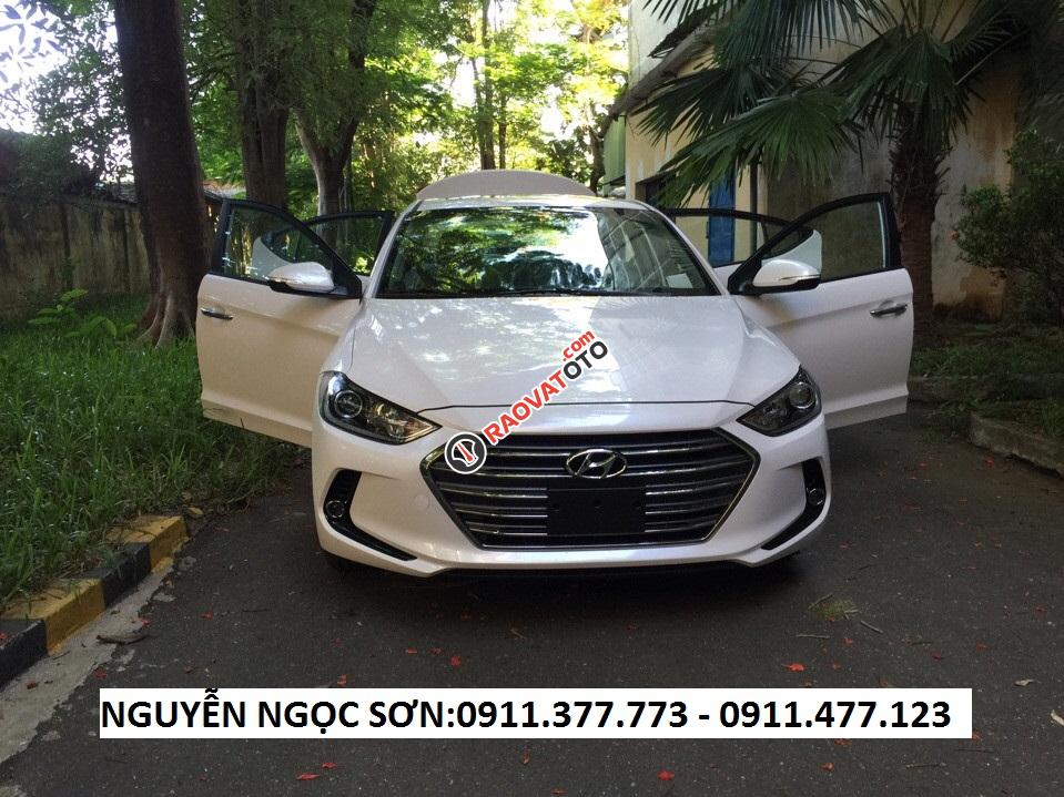 "Mừng xuân 2018" giảm sốc Hyundai Elantra Đà Nẵng, hỗ trợ vay 90%, LH Ngọc Sơn: 0911.377.773-7