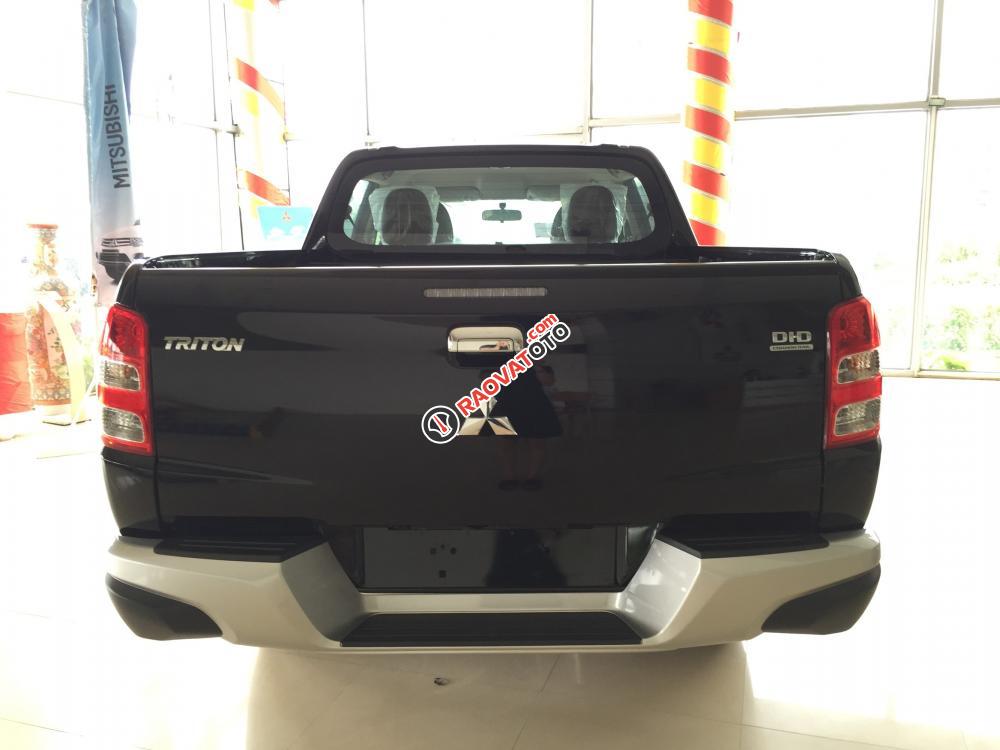 Bán Mitsubishi Triton 4x2 MT, đủ màu, nhập Thái, khuyến mại tốt, trả góp, giao xe ngay, 576tr - LH 0911373343-3