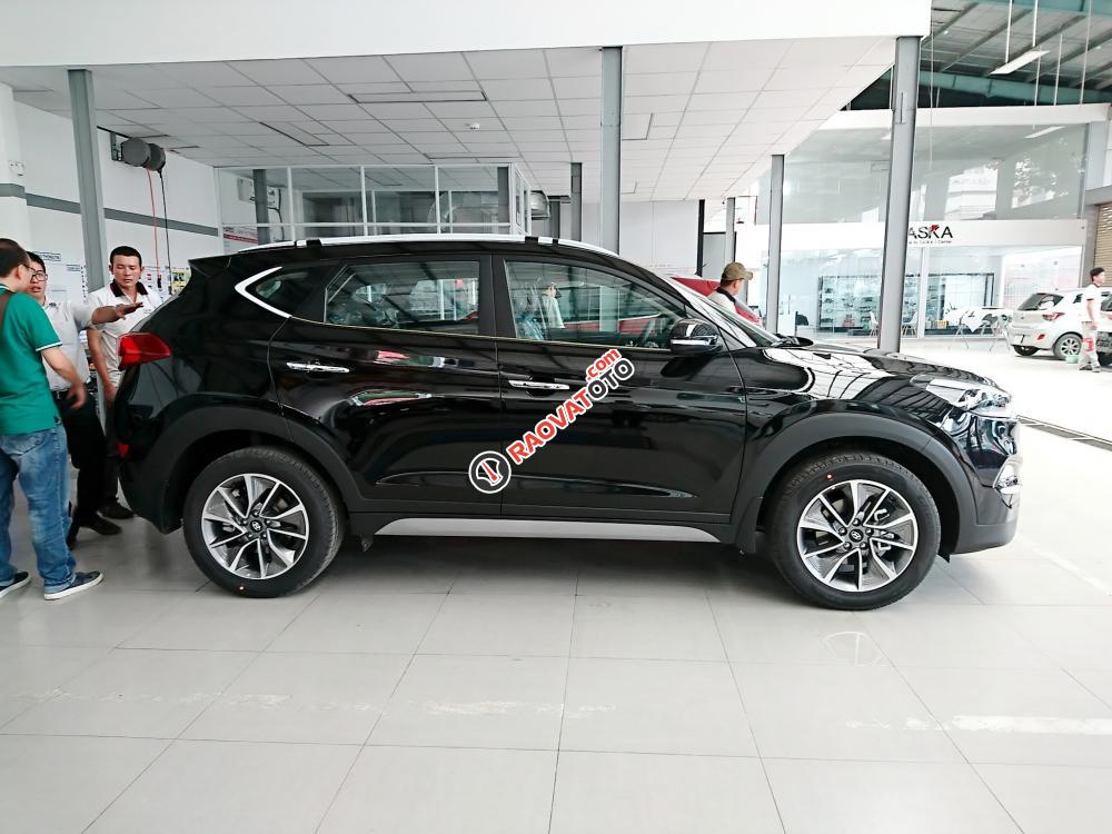 Bán Hyundai Tucson 2.0 AT Full xăng đời 2017, màu đen giá chỉ 250.000.000đ-3