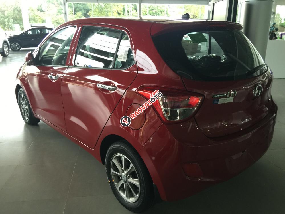 Bán xe Hyundai Grand i10 1.0 AT đời 2017 màu đỏ nhập khẩu, hỗ trợ vay vốn 80% GT xe, hotline 0935904141 0948945599-4