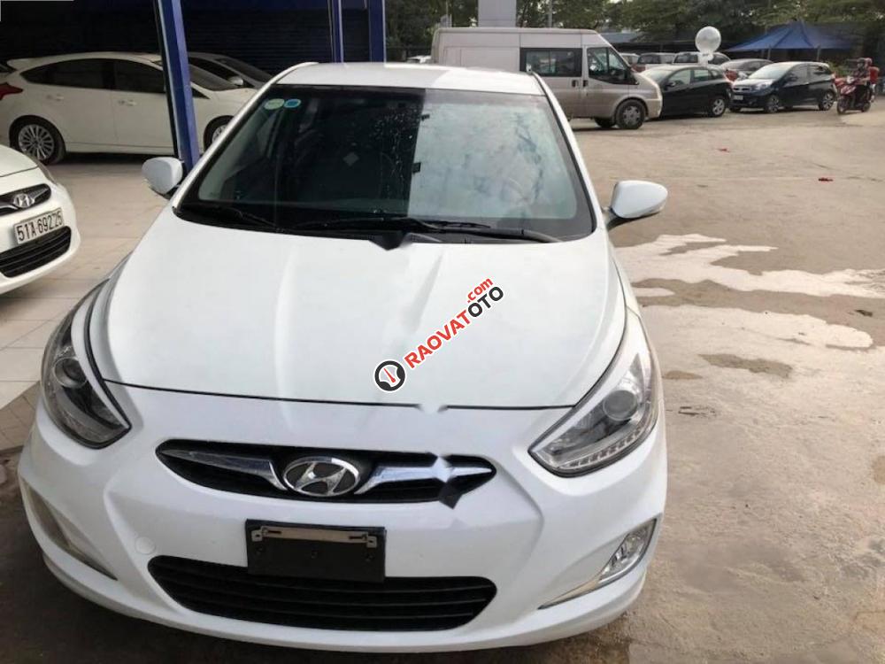 Bán ô tô Hyundai Accent 1.4AT đời 2013, màu trắng, nhập khẩu, chính chủ-2