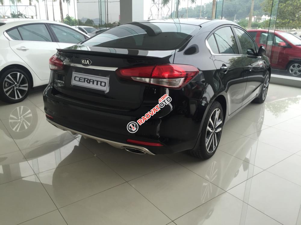 Bán ô tô Kia Cerato đời 2018 màu đen, giá chỉ 499 triệu. Liên hệ: 0966 199 109-4