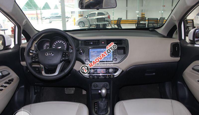 Cần bán Kia Rio màu trắng, SX 2013, số tự động-3