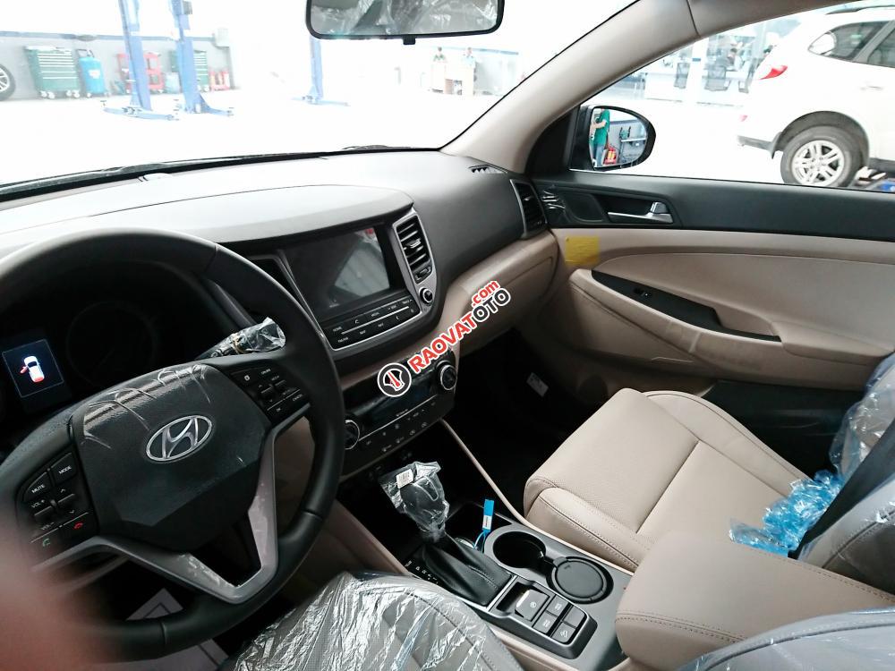 Bán Hyundai Tucson 2.0 AT Full xăng đời 2017, màu đen giá chỉ 250.000.000đ-6