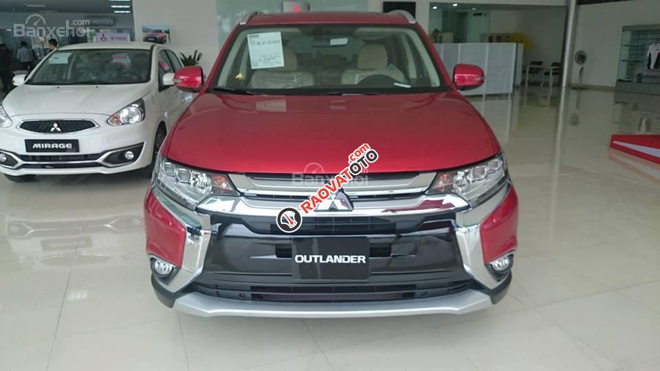 Bán xe Mitsubishi Outlander 2.0 CVT, 7 chỗ, giá rẻ nhất tại Quảng Bình - LH 0911 82 1516-0