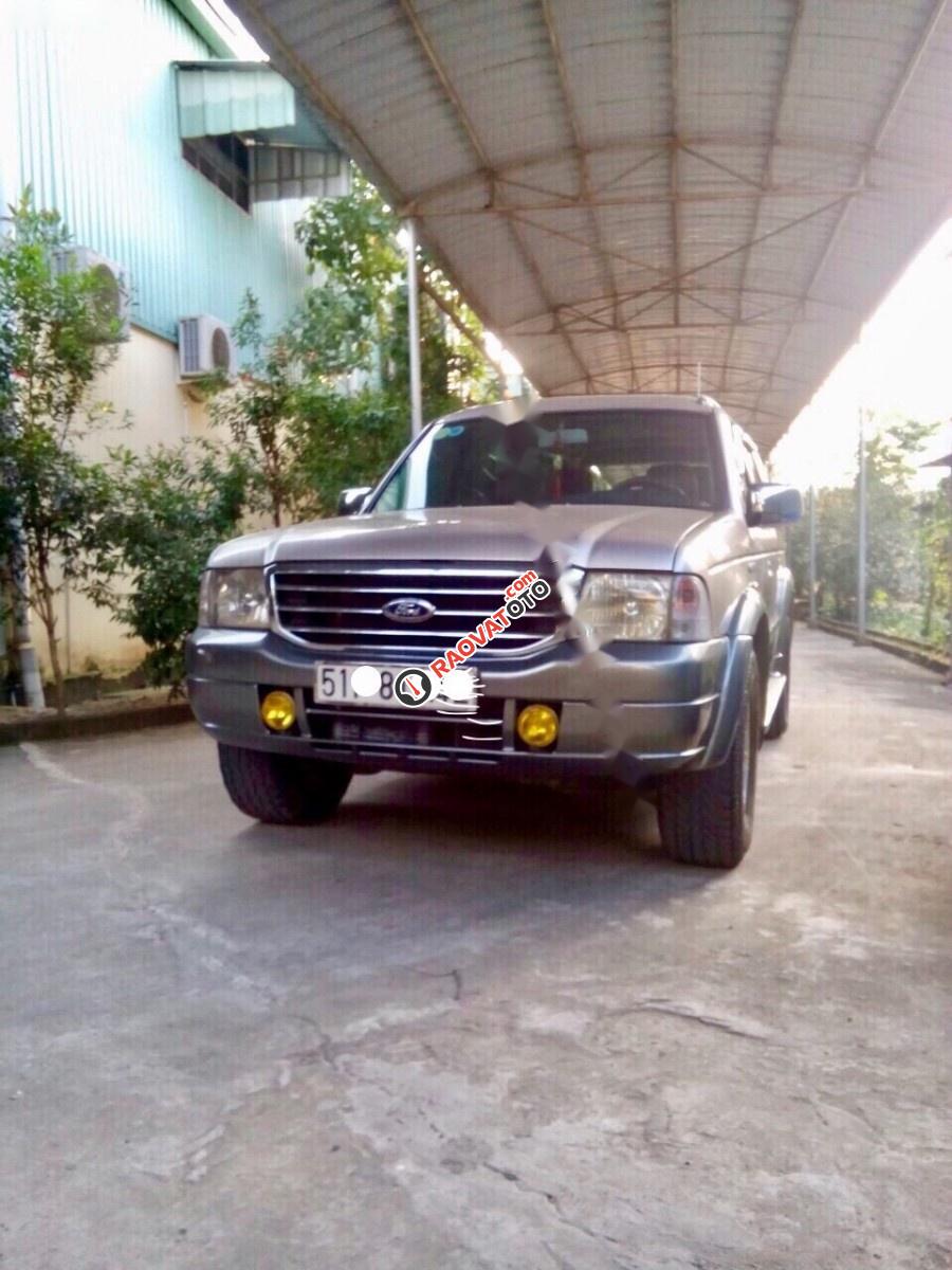 Cần bán gấp Ford Everest đời 2005, xe gia đình-0