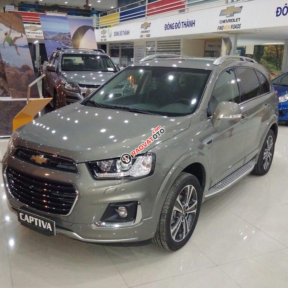 Cần bán Chevrolet Captiva LTZ 2.4 mẫu mới, 200 triệu xe giao ngay, LH 0934022388-0