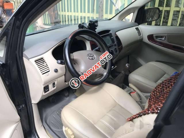 Bán Toyota Innova G đời 2006, màu đen, giá 315tr-5